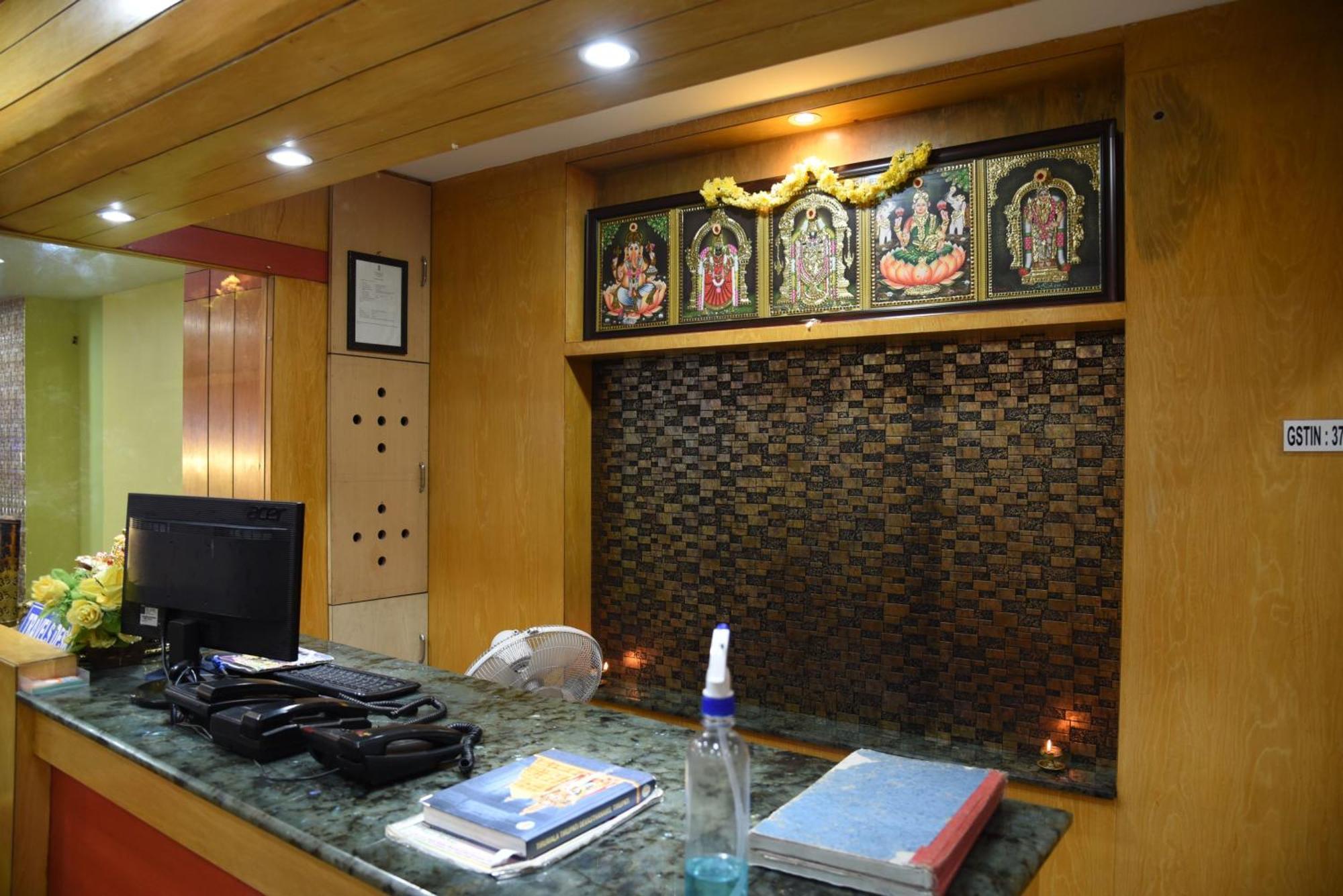 Sujan Residency'S Villa Тирупати Екстериор снимка